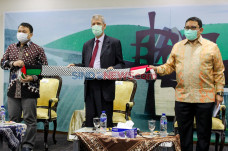 DPR RI Menentang Aneksasi...