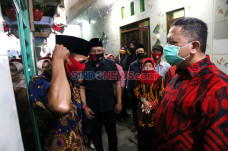 Wawali Surabaya Whisnu...