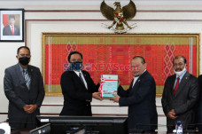 BPK Serahkan Hasil Pemeriksaan...