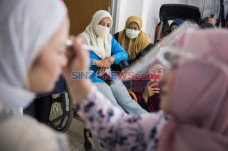 Pelatihan Make Up Artis...