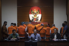KPK Tahan 11 Mantan...