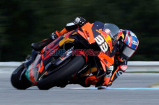Brad Binder Juarai MotoGP...