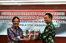 KSAD Terima Sertifikat...