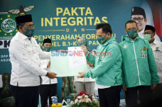 PKB Serahkan Pakta Integritas...
