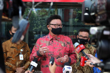 Sejumlah Menteri dan...