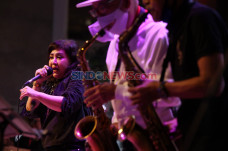 Bertahan Hidup, Musisi...