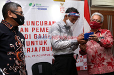 2,5 Juta Pekerja Terima...