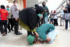 Isak Tangis Orang Tua...