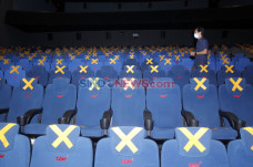 Suasana Bioskop CGV...