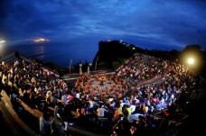 Tari Kecak Uluwatu Kembali...