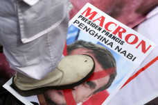 Presiden Prancis Emmnuel...
