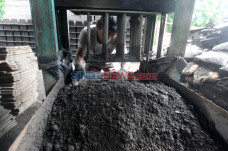 Minim Permintaan, Produksi...