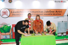 Bank DKI dan Pramuka...