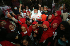 Jelang Pilkada Surabaya,...