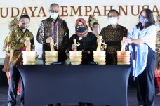Kemendikbud Luncurkan...