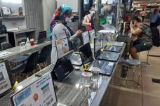 Pasar Laptop di Indonesia...