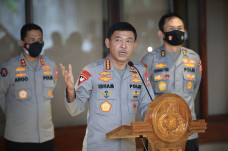 Kapolri Beri Keterangan...