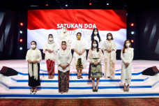 9 Srikandi Persembahkan...