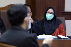 Pengacara Serahkan Bukti...