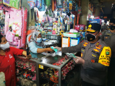 Sambangi Pasar di Jakbar,...