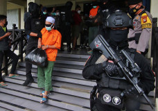 Menuju Jakarta, Pemindahan...