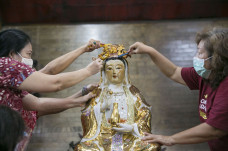 Ritual Pencucian Patung...