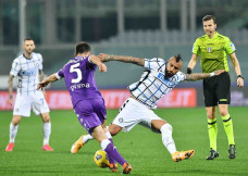 Bungkam Fiorentina 2-0,...
