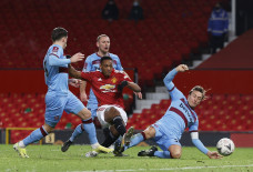Bungkam West Ham United...