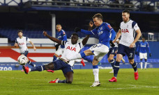 Gol Bernard Pastikan...