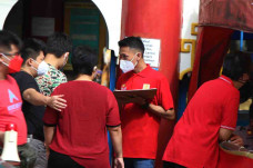 Sembahyang Imlek di...