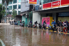 Jalan Warung Jati Barat...