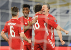 Gilas Lazio 4-1, Bayern...