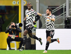 Gol Pogba Antarkan Manchester...