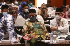 KH Syaikhona Kholil...