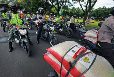 Penyaluran Bansos untuk...
