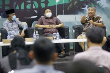 Diskusi Dialektika :...