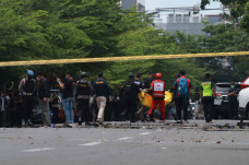 Bawa 2 Kantong Jenazah,...