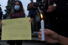 Mahasiswa Gelar Aksi...