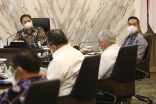 Temui Airlangga Hartarto,...