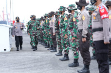 Panglima TNI dan Kapolri...