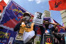 Aksi Tolak Kedatangan...