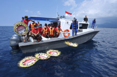 Warga Bali Gelar Doa...