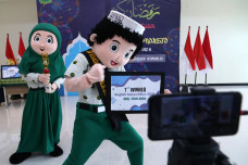 Aksi Lucu Maskot SD...