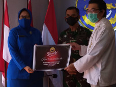 Kapal Api Grup Donasikan...