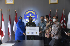 Bahu Membahu, Empat...