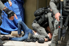 Polisi Israel Tahan...