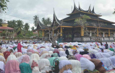 Jamaah Tarekat Syattariyah...