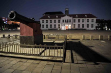 Kawasan Kota Tua Tutup...