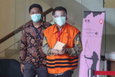 Pemeriksaan Perdana...