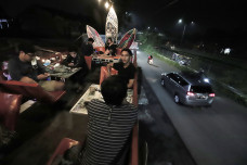 Nongkrong Asik di Coffe...